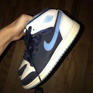 Retro High Top Nike Blue Air Jordan Sneakers
